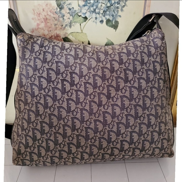 Christian Dior Monogram Messenger Bag - Picture 9 of 12